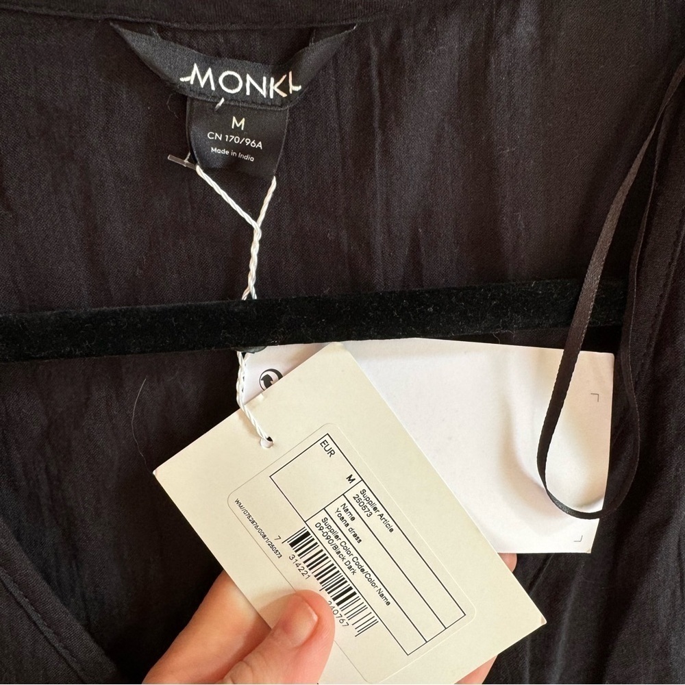 Nwt Monki Cotton Puff Sleeve Bow Detail Wrap Dress Black Midi Medium — image 4 of 4